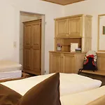 Grobert 3*