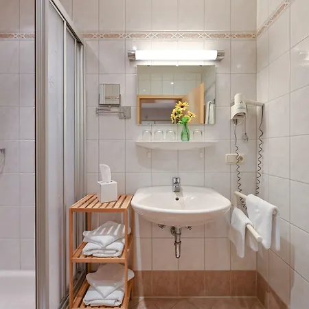 Hotel Grobert 3*